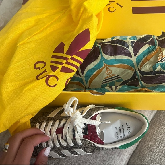 authentic pair of GUCCI X ADIDAS GG Supreme Monogram Gazelle Sneakers size 6.5 - Picture 4 of 9
